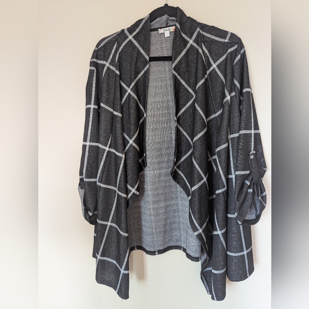 NWT Women's Black and Gray Open Front Sweater Size 2X